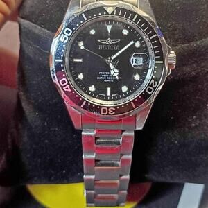 Invicta Pro Diver 37.5mm 8932 Pre Owned Old Stock Good Seller Refurbished